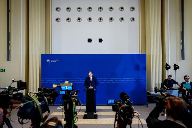 17 December 2025, Berlin: Lars Klingbeil, German Minister of Finance, Vice-Chancellor and Social Democratic Party (SPD) Federal Chairman gives a press conference on the resolutions in his ministry after the German Cabinet meeting. Photo: Kay Nietfeld/dpa