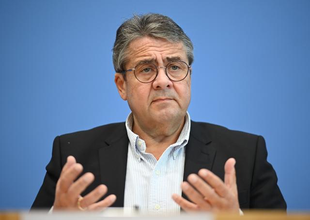 FILED - 27 October 2020, Berlin: Former German Foreign Minister, Sigmar Gabriel, speaks during a press conference in Berlin. Photo: Britta Pedersen/dpa-Zentralbild/dpa