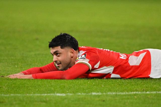 18 December 2025, Rhineland-Palatinate, Mainz: Mainz's Nadiem Amiri lies on the pitch during the UEFA Europa Conference League soccer match between FSV Mainz 05 and Samsunspor at the Mewa Arena. Photo: Torsten Silz/dpa