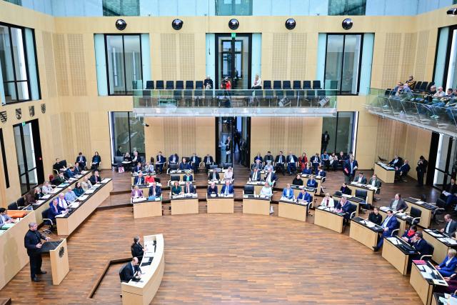 19 December 2025, Berlin: Markus Soeder, Minister President of Bavaria, speaks during the 1060th session of the Bundesrat. Topics include the 2026 budget, the pension package, the restaurant tax and the military service reform. Photo: Sebastian Gollnow/dpa