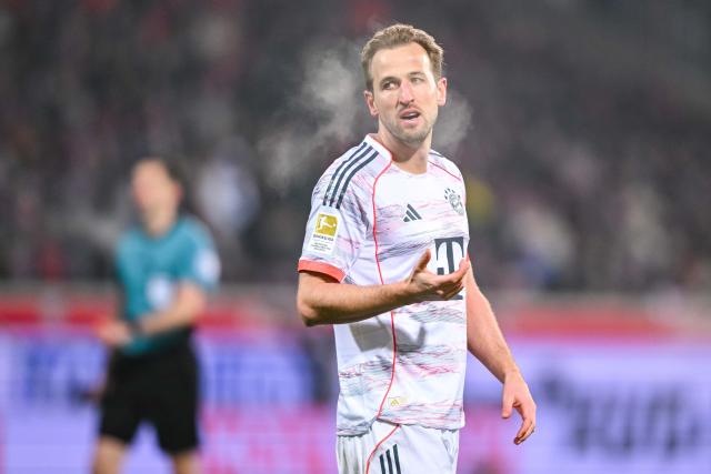 21 December 2025, Baden-Wuerttemberg, Heidenheim: Bayern Munich's Harry Kane reacts during the German Bundesliga soccer match between 1. FC Heidenheim and Bayern Munich at Voith-Arena. Photo: Harry Langer/dpa - WICHTIGER HINWEIS: Gemäß den Vorgaben der DFL Deutsche Fußball Liga bzw. des DFB Deutscher Fußball-Bund ist es untersagt, in dem Stadion und/oder vom Spiel angefertigte Fotoaufnahmen in Form von Sequenzbildern und/oder videoähnlichen Fotostrecken zu verwerten bzw. verwerten zu lassen.