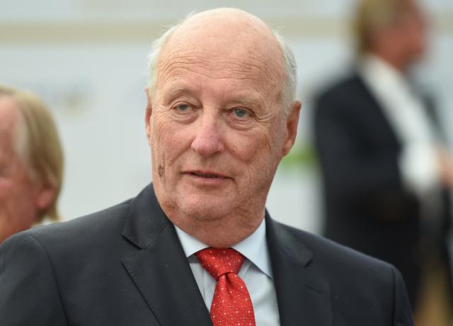 FILED - 01 July 2018, Langenargen: King Harald V of Norway is pictured after the official opening of the sailing 8mR World Cup 2018. Photo: Felix Kästle/dpa
