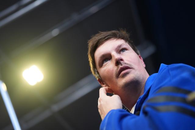 02 January 2026, Hamburg: Hamburger SV coach Merlin Polzin reacts during a press conference after training session at the Volksparkstadion. Photo: Marcus Brandt/dpa