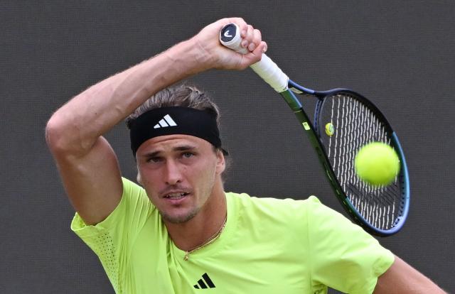 FILED - 15 June 2025, Baden-Wuerttemberg, Stuttgart: German tennis player Alexander Zverev in action against US Taylor Fritz during their men's singles final tennis match of the Stuttgart Open tennis tournament. Photo: Marijan Murat/dpa