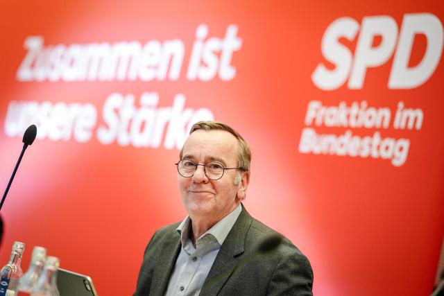 08 January 2026, Berlin: Boris Pistorius, German Minister of Defense, takes part in the annual kick-off meeting of the Social Democratic Party (SPD) parliamentary group. Photo: Kay Nietfeld/dpa