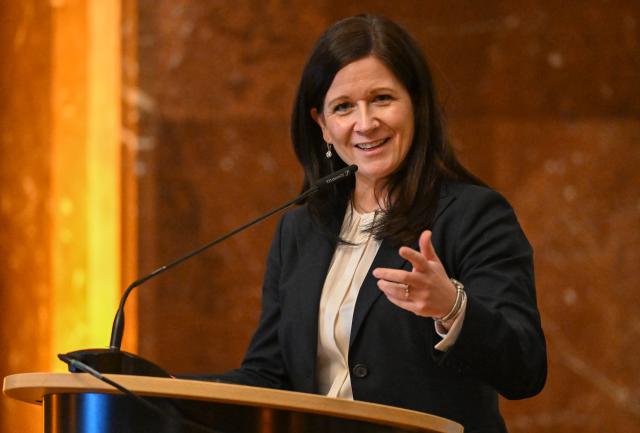08 January 2026, Berlin: Berlin's Senator for Education, Youth, and Family Affairs, Katharina Guenther-Wuensch speaks in the Coat of Arms Hall of the Red City Hall before presenting certificates to Berlin's district mothers. Photo: Soeren Stache/dpa