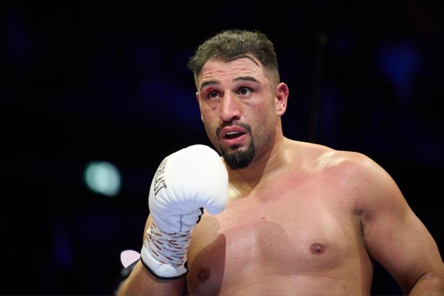 FILED - 10 January 2026, North Rhine-Westphalia, Oberhausen: German boxer Agit Kabayel is seen in action during the WBC heavyweight bout against Poland's Kacper Knyba at the Koenig-Pilsener-Arena. Photo: Bernd Thissen/dpa