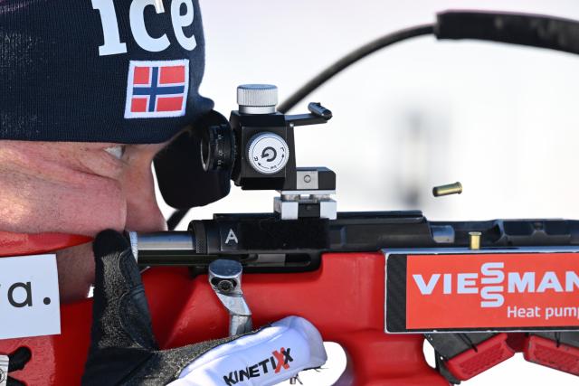 11 January 2026, Thuringia, Oberhof: Norway's Johannes Dale-Skjevdal competes in the shooting range of the Men's Relay 4 x 7.5 km competition of the IBU Biathlon World Cup in Oberhof. Photo: Hendrik Schmidt/dpa