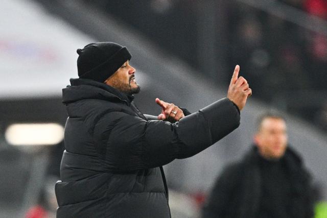 11 January 2026, Bavaria, Munich: Bayern Munich coach Vincent Kompany gestures during the German Bundesliga soccer match between Bayern Munich and VfL Wolfsburg at Allianz Arena. Photo: Tom Weller/dpa - IMPORTANT NOTICE: DFL and DFB regulations prohibit any use of photographs as image sequences and/or quasi-video.