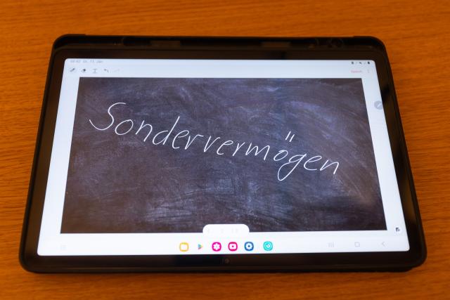 13 January 2026, Hessen, Marburg: The German word "Sondervermögen" (special fund) has been picked as Germany's Worst Word of 2025 for its "misleading" use, as announced this morning by the jury of the language-critical "Unwort" campaign. Photo: Christian Lademann/dpa