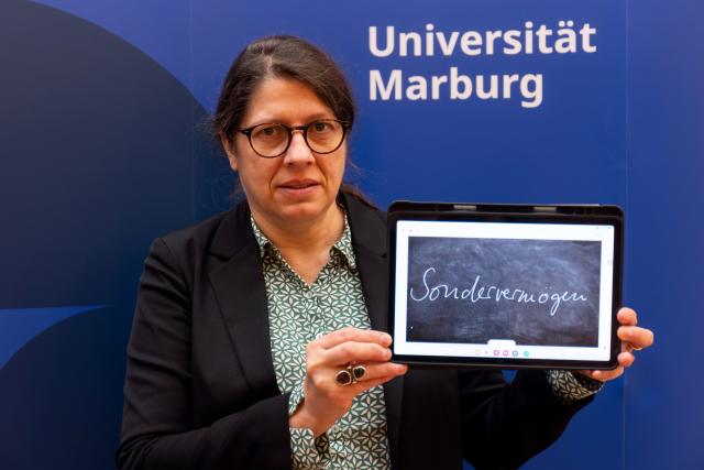 13 January 2026, Hessen, Marburg: The German word "Sondervermögen" (special fund) has been picked as Germany's Worst Word of 2025 for its "misleading" use, as announced this morning by the jury of the language-critical "Unwort" campaign. Photo: Christian Lademann/dpa