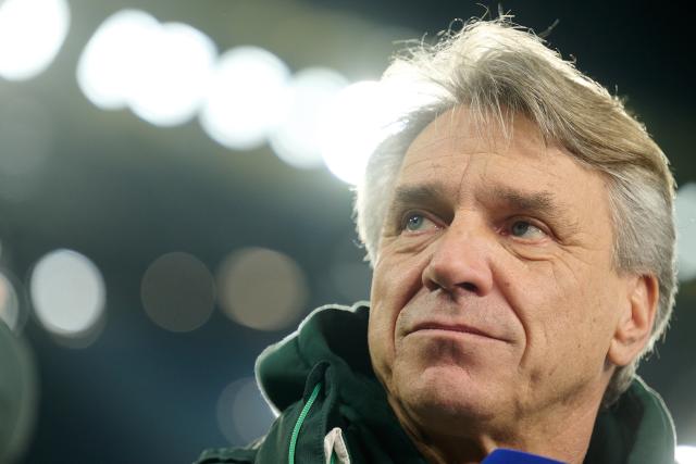 13 January 2026, North Rhine-Westphalia, Dortmund: Werder Bremen coach Horst Steffen gives a TV interview prioir to the start of the German Bundesliga soccer match between Borussia Dortmund and Werder Bremen at Signal Iduna Park. Photo: Bernd Thissen/dpa - IMPORTANT NOTE: In accordance with the regulations of the DFL German Football League and the DFB German Football Association, it is prohibited to utilize or have utilized photographs taken in the stadium and/or of the match in the form of sequential images and/or video-like photo series.