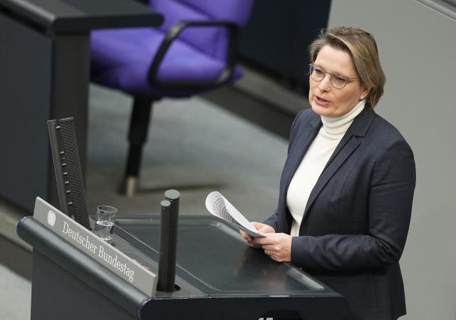 FILED - 27 November 2025, Berlin: Stefanie Hubig, German Minister of Justice and Consumer Protection, speaks during a session in the German Bundestag. Photo: Michael Kappeler/dpa