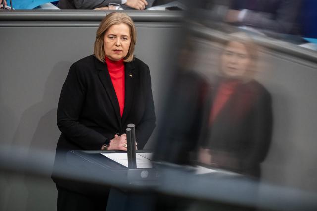 15 January 2026, Berlin: Baerbel Bas, Germany's Minister of Labor and Social Affairs, speaks during a debate in the German Bundestag on the transition from citizen's income to the planned basic income support. Photo: Michael Kappeler/dpa