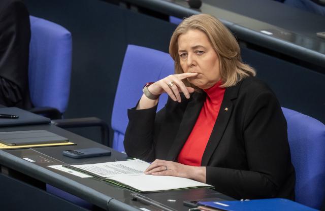 15 January 2026, Berlin: Baerbel Bas, Germany's Minister of Labor and Social Affairs, attends a debate in the German Bundestag on the transition from citizen's income to the planned basic income support. Photo: Michael Kappeler/dpa