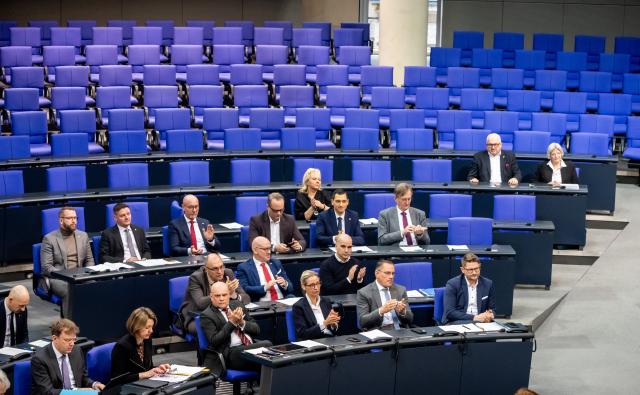 15 January 2026, Berlin: Members of the Alternative for Germany (AfD) parliamentary group follow a Bundestag debate on the transition from citizen's income to the planned basic income support. Photo: Michael Kappeler/dpa