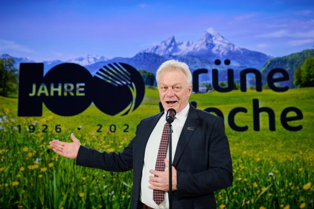 15 January 2026, Berlin: Alois Rainer, German Ministry of Agriculture, Food and Home Affairs, gives a press statement on the eve of the opening of the Green Week. The International Green Week opens its doors on 16.01.2026. The world's largest trade fair for food, agriculture and horticulture in Berlin is celebrating its 100th anniversary. Photo: Annette Riedl/dpa