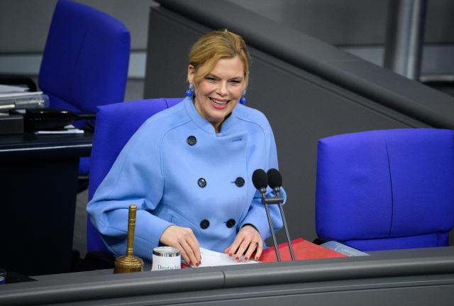 16 January 2026, Berlin: German Bundestag President Julia Kloeckner opens the 54th plenary session of the 21st legislative period, during which parliament will discuss an EU data access regulation, digital driver's licenses, and the amended supply chain law. Photo: Bernd von Jutrczenka/dpa
