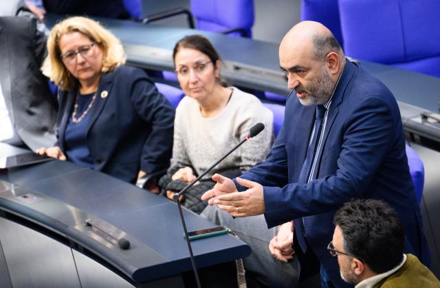 16 January 2026, Berlin: Omid Nouripour (Alliance 90/The Greens), Deputy President of the German Bundestag, speaks at the 54th plenary session of the 21st legislative period in the Bundestag. Photo: Bernd von Jutrczenka/dpa