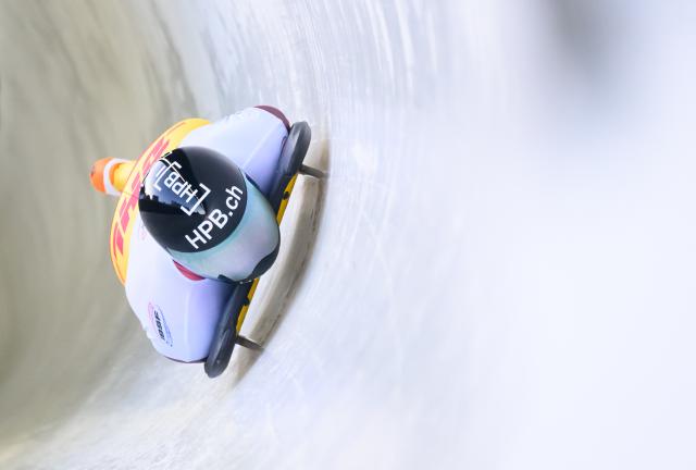 16 January 2026, Saxony, Altenberg: German skeleton racer Felix Keisinger races down the track during the men's skeleton World Cup singles first run. Photo: Robert Michael/dpa