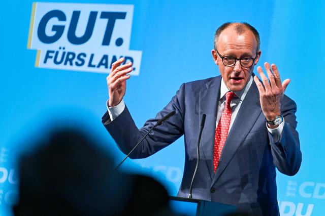 16 January 2026, Baden-Württemberg, Heddesheim: German Chancellor Friedrich Merz speaks during an election campaign event of the Christian Democratic Union at the Pfenning Logistics forwarding company in Heddesheim. Photo: Uwe Anspach/dpa