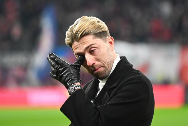 17 January 2026, Saxony, Leipzig: Kevin Kampl reacts during his farewell before the German Bundesliga soccer match between RB Leipzig and Bayern Munich at rhe Red bull Arena. Photo: David Hammersen/dpa