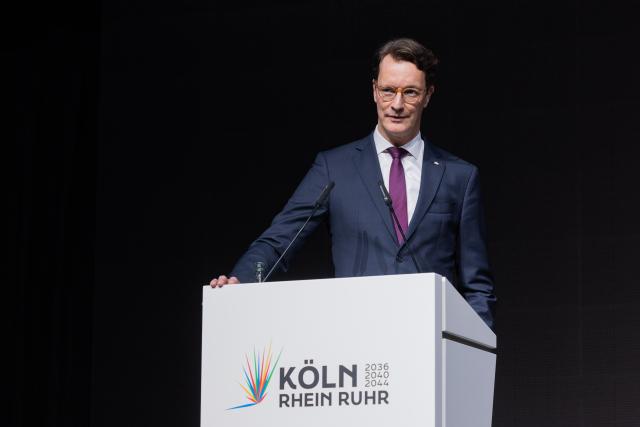 19 January 2026, North Rhine-Westphalia, Cologne: Minister President of North Rhine-Westphalia Hendrik Wuest speaks at the launch of the campaign for the Rhine-Ruhr region's bid, with Cologne as the "leading city," to host the Olympic and Paralympic Games in the Lanxess Arena. Photo: Rolf Vennenbernd/dpa