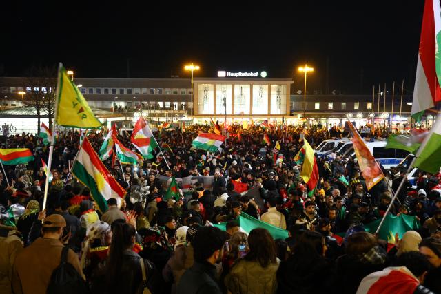 20 January 2026, North Rhine-Westphalia, Dortmund: People take part in a pro-Kurdish demonstration under the slogan "Against the killing of innocent people, civilians, and children." Photo: Alex Talash/dpa