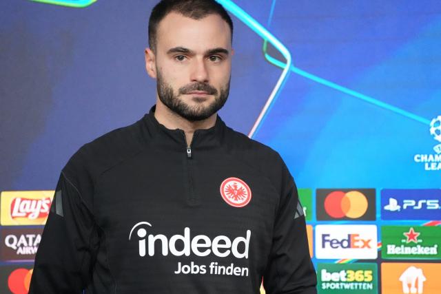 20 January 2026, Hessen, Frankfurt/M.: Eintracht Frankfurt interim coach Dennis Schmitt speaks at a press conference ahead of the UEFA Champions League soccer maych against Qarabag FK. Photo: Marc Schüler/dpa
