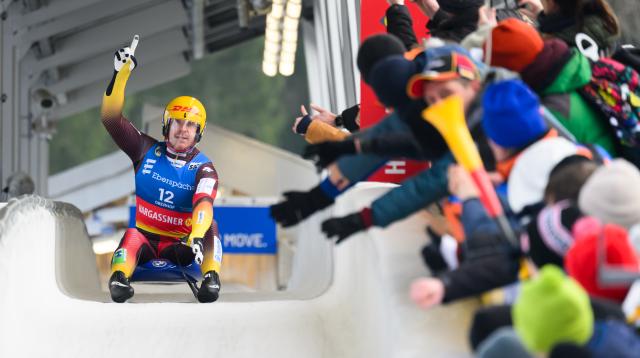 23 January 2026, Thuringia, Oberhof: Germany's Felix Loch celebrates winning the men's singles 2nd round competition at the Luge World Cup. Photo: Robert Michael/dpa