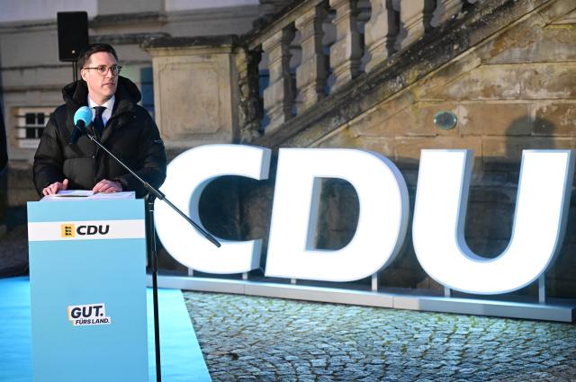 23 January 2026, Baden-Wuerttemberg, Schoental: Manuel Hagel, state chairman of the Christian Democratic Union of Germany (CDU) Baden-Wuerttemberg and leading candidate for the 2026 state elections, speaks to media representatives at a closed-door meeting of the CDU Baden-Wuerttemberg at Schoental Monastery. Photo: Bernd Weißbrod/dpa