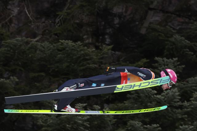 23 January 2026, Bavaria, Oberstdorf: Germany's Felix Hoffmann in action during the 
men's 1st round ski flying competition at the FIS Ski Flying World Championships in Oberstdorf. Photo: Karl-Josef Hildenbrand/dpa