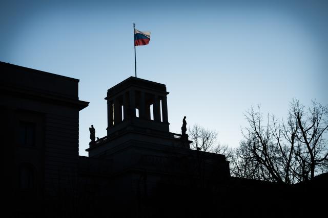 FILED - 21 January 2026, Berlin: A view of the Russian Embassy in Berlin. Measures restricting freedom of movement for Russian diplomats in the European Union are coming into force on Sunday to guard against espionage and disinformation. Photo: Christoph Soeder/dpa