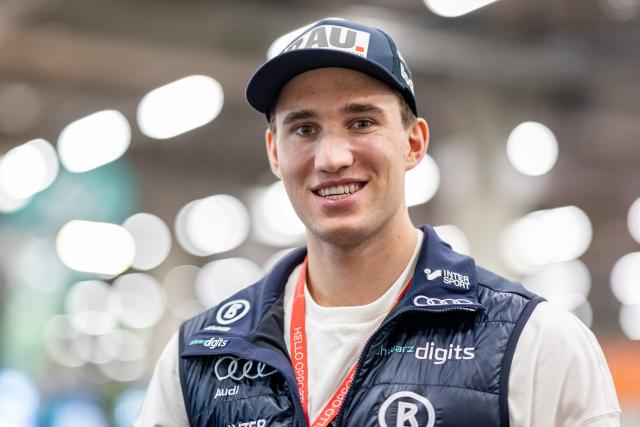 FILED - 28 October 2025, Bavaria, Nuremberg: German alpine skier Luis Vogt takes part in the official dressing ceremony for athletes and coaches at the German Ski Association (DSV) before the start of the season. Vogt can hope for a place on the German team for next month's Winter Olympics after his surprise career best eighth place finish in the Kitzbühel downhill. Photo: Daniel Karmann/dpa