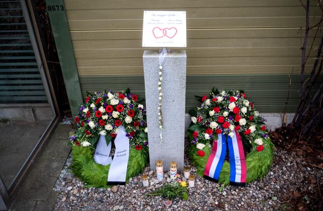 25 January 2026, Schleswig-Holstein, Brokstedt: Candles, flowers, and wreaths are placed at the train station in memory of the 2023 knife attack in Brokstedt. On the afternoon of January 25, a man on a regional train from Kiel to Hamburg pulled out a knife and stabbed passengers, killing two young people and seriously injuring four others. Photo: Daniel Bockwoldt/dpa