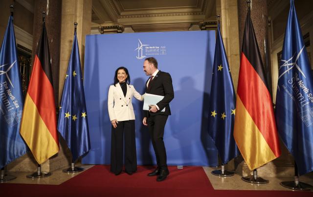 26 January 2026, Hamburg: Katherina Reiche, German Minister for Economic Affairs and Energy, Dan Jorgensen, Commissioner for Energy and Housing of the European Union, to the summit meeting of the North Sea states in Hamburg. Photo: Christian Charisius/dpa