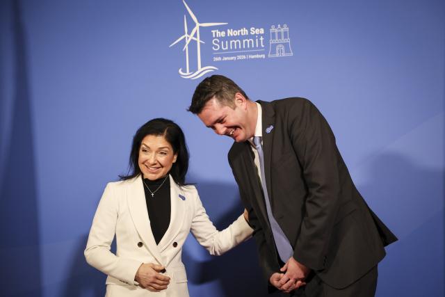 26 January 2026, Hamburg: Katherina Reiche, German Minister for Economic Affairs and Energy, welcomes Lex Delles, Minister for Economic Affairs, SMEs, Energy and Tourism of Luxembourg, to the summit meeting of the North Sea states in Hamburg. Photo: Christian Charisius/dpa