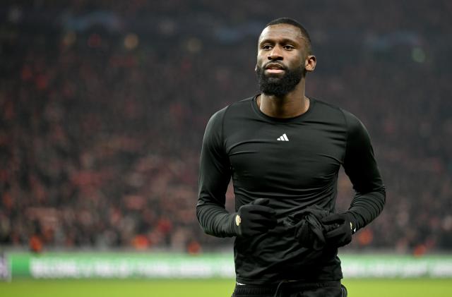 FILED - 13 December 2023, Berlin: Real Madrid's Antonio Ruediger warms up after the UEFA Champions League soccer match between 1. FC Union Berlin and Real Madrid at Olympiastadion. Real Madrid's training session took place today, at the Valdebebas training ground. Photo: Soeren Stache/dpa