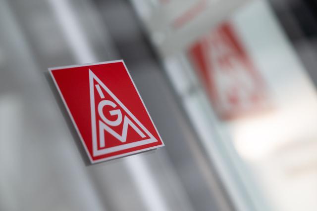 FILED - 25 February 2025, Baden-Württemberg, Stuttgart: The IG Metall logo can be seen at the IG Metall Baden-Wuerttemberg office in Stuttgart. Photo: Marijan Murat/dpa