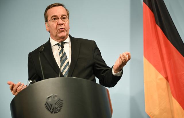 26 January 2026, Berlin: German Minister of Defense Boris Pistorius, attends a joint press conference with Lithuanian Minister of Defense Robertas Kaunas, following their meeting in Berlin. Photo: Britta Pedersen/dpa