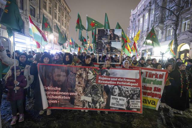 26 January 2026, Hesse, Frankfurt/Main: Kurds protest against the Syrian government and the Turkish government during a demonstration march in the city center. Photo: Boris Roessler/dpa