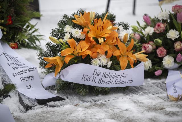 27 January 2026, Mecklenburg-Western Pomerania, Woebbelin: A wreath is laid at the Woebbelin memorial site, on Remembrance Day of the victims of National Socialism. The day is titled "Remember, mourn, awaken". Photo: Philip Dulian/dpa