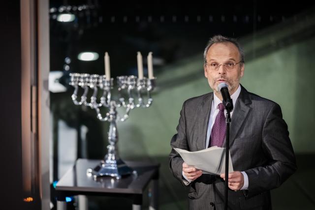 FILED - 15 December 2025, Berlin: Felix Klein, Germany's Government Commissioner for Jewish Life in Germany and the Fight against Anti-Semitism, speaks at a ceremony for the installation of a Hanukkah menorah by the Bernhard Kreis in the foyer of the Marie-Elisabeth-Lueders-Haus of the German Bundestag. Photo: Christoph Soeder/dpa