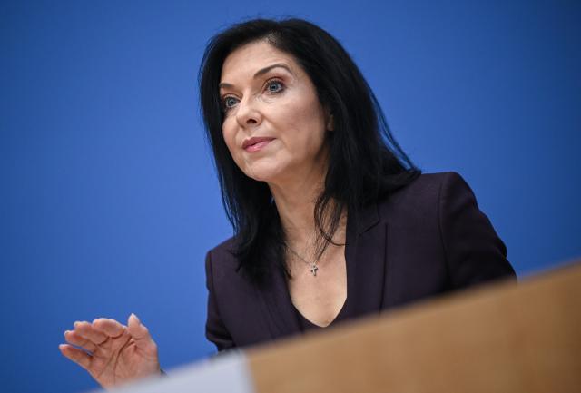 28 January 2026, Berlin: Katherina Reiche, German Minister for Economic Affairs and Energy, speaks at the presentation of the Federal Government's Annual Economic Report 2026. Photo: Britta Pedersen/dpa