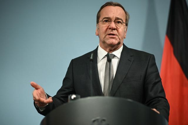 28 January 2026, Berlin: German Minister of Defense Boris Pistorius speaks during a press conference with his Romanian counterpart Radu-Dinel Miruta after their meeting. Photo: Britta Pedersen/dpa