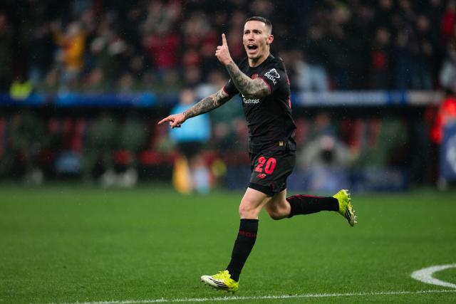 28 January 2026, North Rhine-Westphalia, Leverkusen: Bayer Leverkusen's Alex Grimaldo celebrates scoring his side's third goal during the UEFA Champions League soccer match between Bayer Leverkusen and Villarreal CF at BayArena. Photo: Marius Becker/dpa