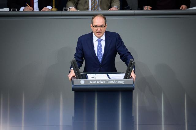 29 January 2026, Berlin: Alexander Dobrindt (CSU), German Minister of the Interior, speaks in the 56th plenary session of the 21st legislative period in the German Bundestag. The main topics of today's session are a government statement by the Federal Chancellor on the current foreign policy situation, a topical debate on the Mercosur Agreement, as well as debates on the resilience of critical facilities, bureaucracy relief for banks, the extension of the Bundeswehr mission in Iraq and an EU directive on combating crime and terrorism. Photo: Bernd von Jutrczenka/dpa