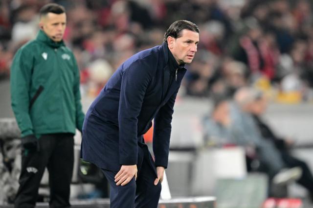 29 January 2026, Baden-Württemberg, Stuttgart: Young Boys Bern coach Gerardo Seoane follows the action during the UEFA Europa League soccer match between VfB Stuttgart and Young Boys Bern at the MHPArena. Photo: Bernd Weißbrod/dpa