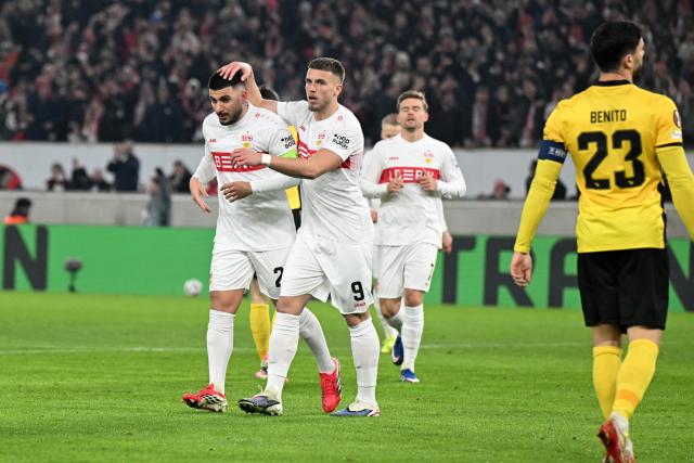 29 January 2026, Baden-Württemberg, Stuttgart: Stuttgart's Deniz Undav (L) celebrates scoring his side's first goal with Ermedin Demirovic during the UEFA Europa League soccer match between VfB Stuttgart and Young Boys Bern at the MHPArena. Photo: Bernd Weißbrod/dpa