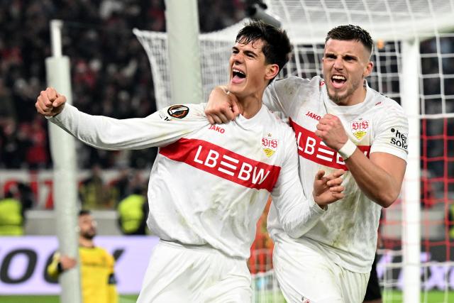 29 January 2026, Baden-Württemberg, Stuttgart: Stuttgart's Chema Andres celebrates scoring his side's third goal with teammate Ermedin Demirovic during the UEFA Europa League soccer match between VfB Stuttgart and Young Boys Bern at the MHPArena. Photo: Bernd Weißbrod/dpa